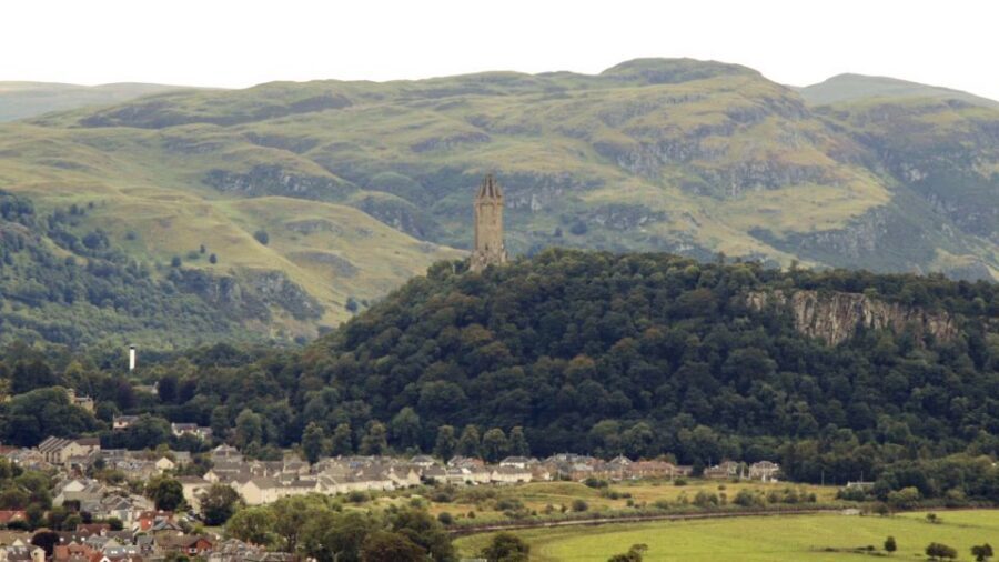 Edinburgh: Stirling, Whisky and St Andrews Tour in Spanish - Price and what’s included: where the $71 really goes