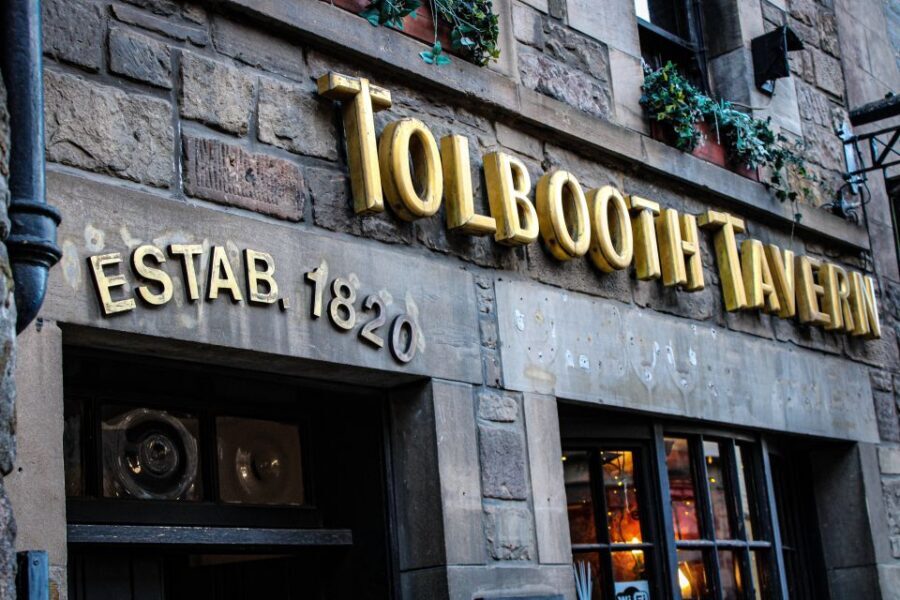 Edinburgh: Tolbooth Tavern Haggis Taster & Whisky Sampling - The whisky dram pairing: what you get in 30 minutes