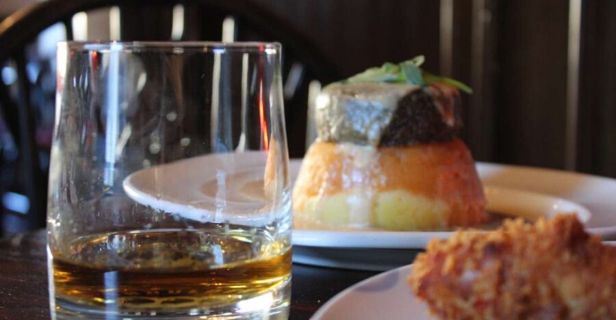 Edinburgh: Tolbooth Tavern Haggis Taster & Whisky Sampling - What you eat: MacSween’s haggis, neeps and tatties (and how to order your brain)
