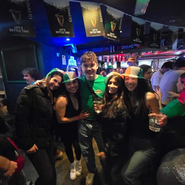 Edinburgh: Ultimate Pub Crawl Party with 7 Bars & 1 Club - Who this Edinburgh pub crawl suits best