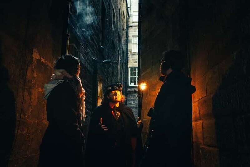 Edinburgh: Underground Vaults and Graveyard Evening Tour - What the 105 minutes actually feels like