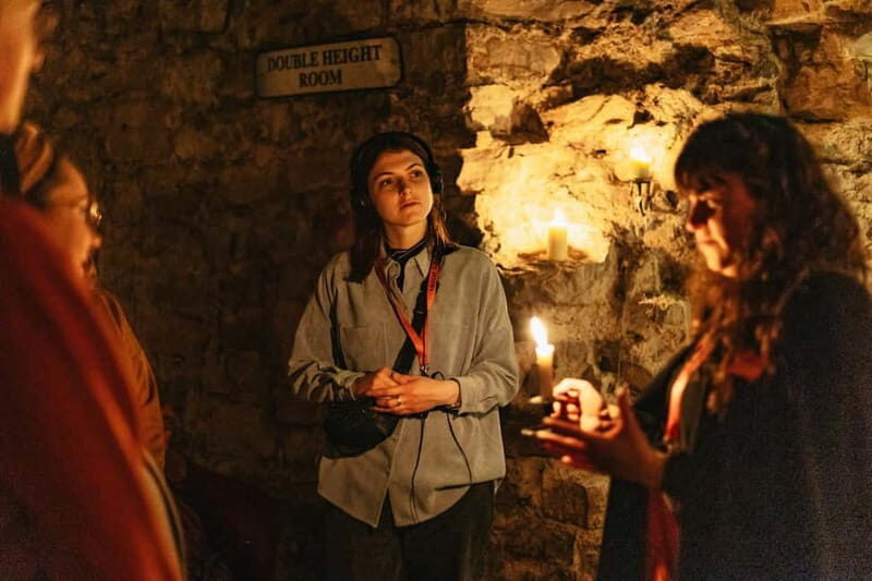 Edinburgh: Underground Vaults Evening Ghost Tour with Whisky - Tour length and flow: how not to lose the thread