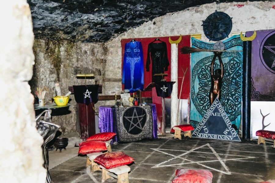 Edinburgh: Underground Vaults Tour - What You’re Really Buying in Edinburgh’s Underground Vaults Tour