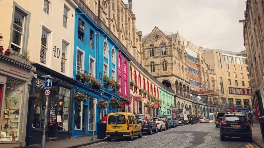Edinburgh Walking Tour with a Local - Why an Edinburgh walking tour with a local beats the usual route