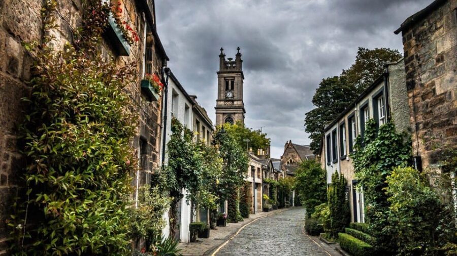 Edinburgh Walking Tour with a Local - Pacing and route planning for 1–6 hours