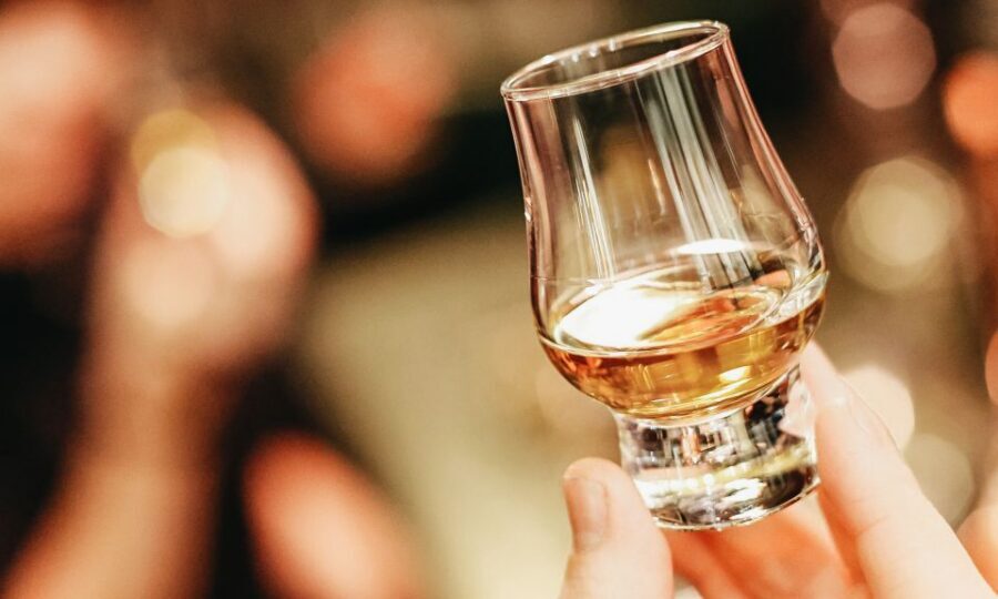 Edinburgh: Whisky Tasting with History and Storytelling - Five things you’ll notice fast