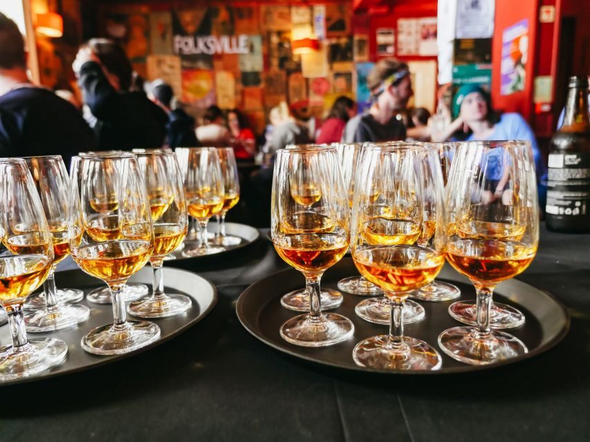 Edinburgh: Whisky Tasting with History and Storytelling - Hot Toddy on Jeffrey Street: a whisky lounge built for storytelling