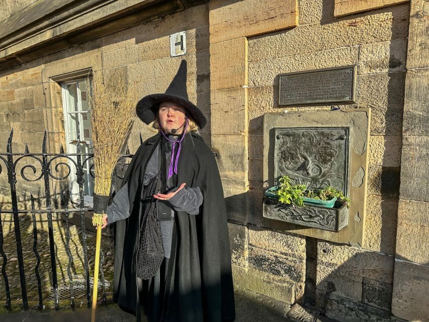 Edinburgh: Witches & Haunted History Walking Tour - Key highlights I’d plan around