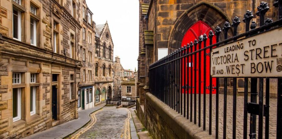 Edinburgh: Witches & Haunted History Walking Tour - The witch trials stories: accused women, North Berwick connections, and a careful tone