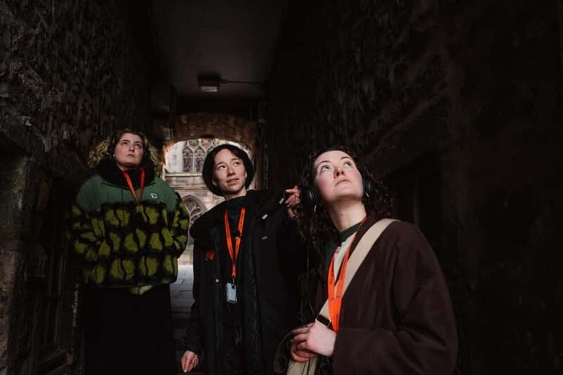 Edinburgh: Witches, Trials, and Truth Small-Group Tour - Old Town Footsteps on the Royal Mile and Through Hidden Closes