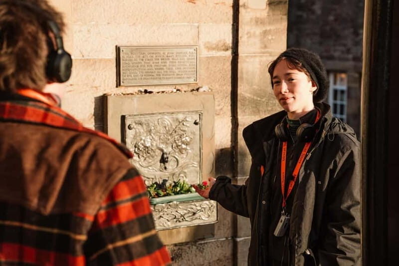 Edinburgh: Witches, Trials, and Truth Small-Group Tour - The Audio Device Setup: Clear Stories Even When Old Town Gets Loud