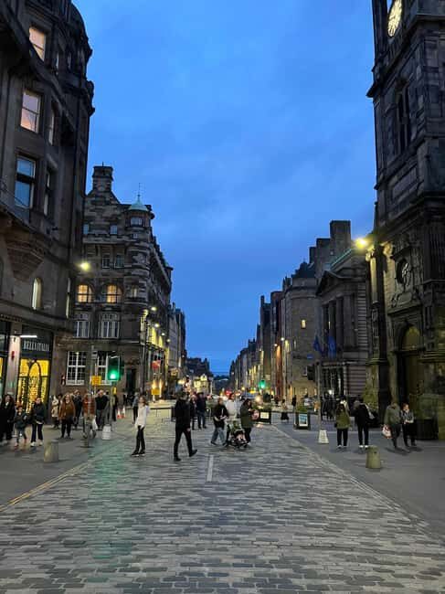 Edinburgh's Dark History Walking Tour - Paisley Close, plague slums, and Burke & Hare: when the Old Town got brutal