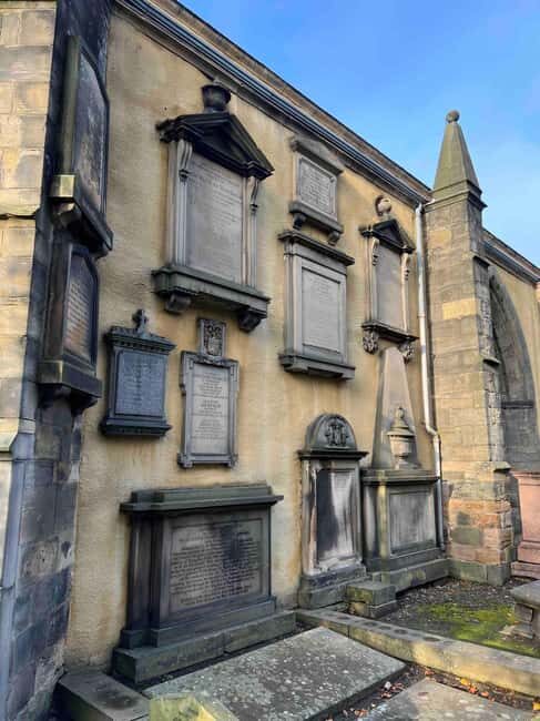 Edinburgh's Dark History Walking Tour - What the guide does (and why people rave about it)