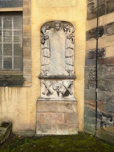 Edinburgh's Dark History Walking Tour - Meeting at the National Museum of Scotland and getting your bearings