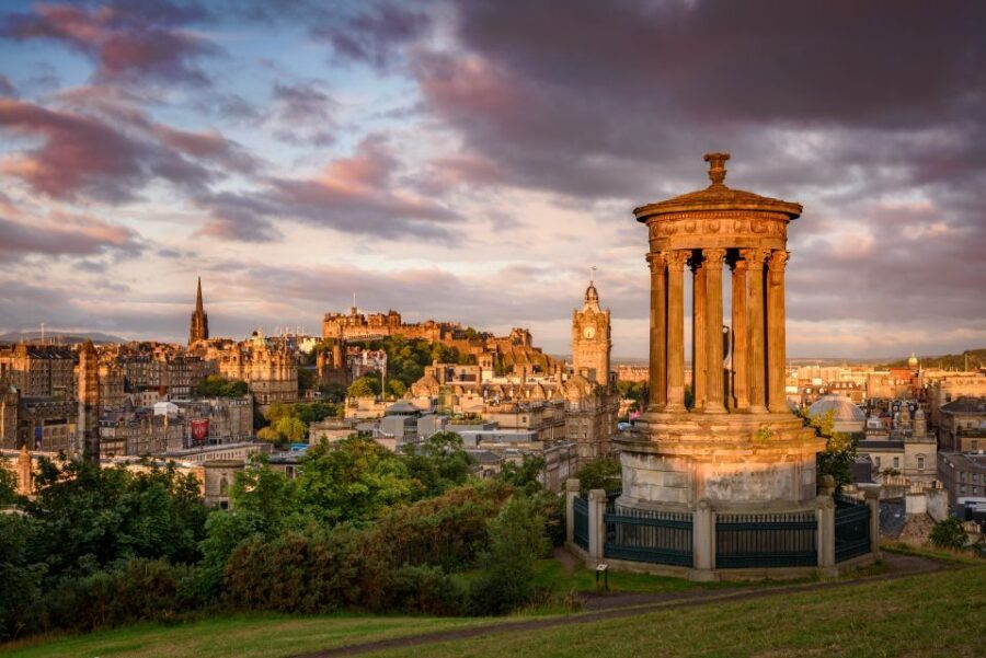 Edinburgh's Hidden Treasures Black Taxi Tour - Getting picked up from your central Edinburgh hotel