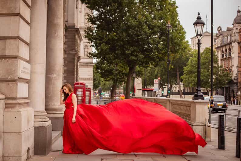 Flying dress professional photoshoot with pro photographer - Choosing your London backdrop: Big Ben, Tower Bridge, and Westminster