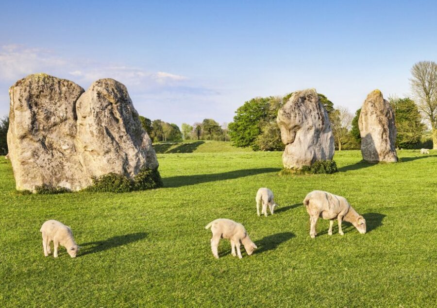 From Bath: Stonehenge & the Cotswolds Day Tour with Entry - Avebury: why the older circle makes Stonehenge feel different