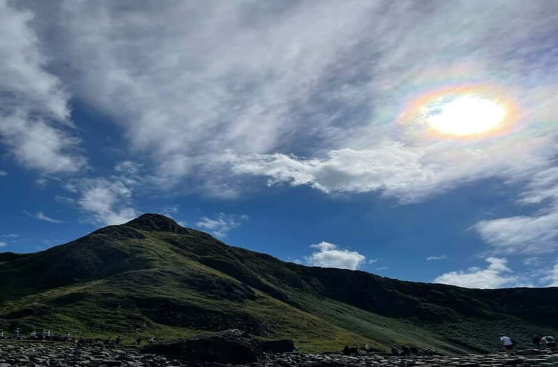 From Belfast: Giant’s Causeway and Game of Thrones Day Tour - Dunluce Castle and Old Bushmills: a final flavor of the north