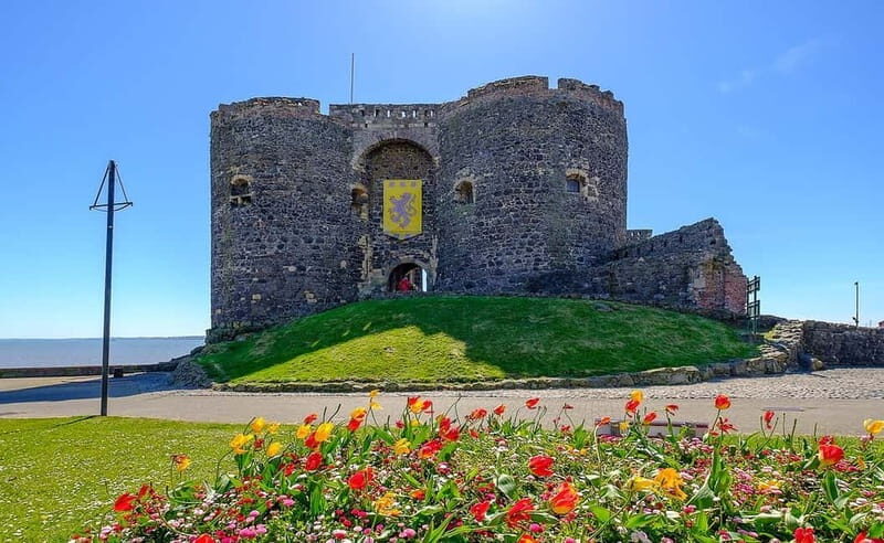 From Belfast: Giant's Causeway Guided Day Tour With Castles - Carrickfergus Castle: the quick dose of medieval drama