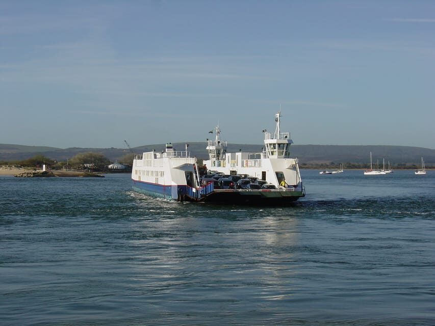 From Bournemouth: Jurassic Coast & Isle of Purbeck Day Tour - Mini-coach comfort and small-group pacing: why it feels easy on a long day