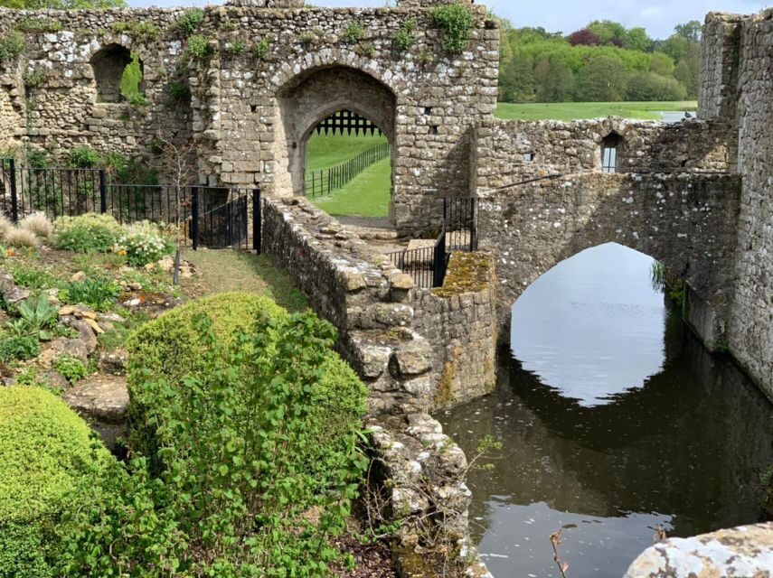 From Brighton: Leeds Castle & Canterbury Full-Day Trip - A quick look at the guides: why that matters in practice