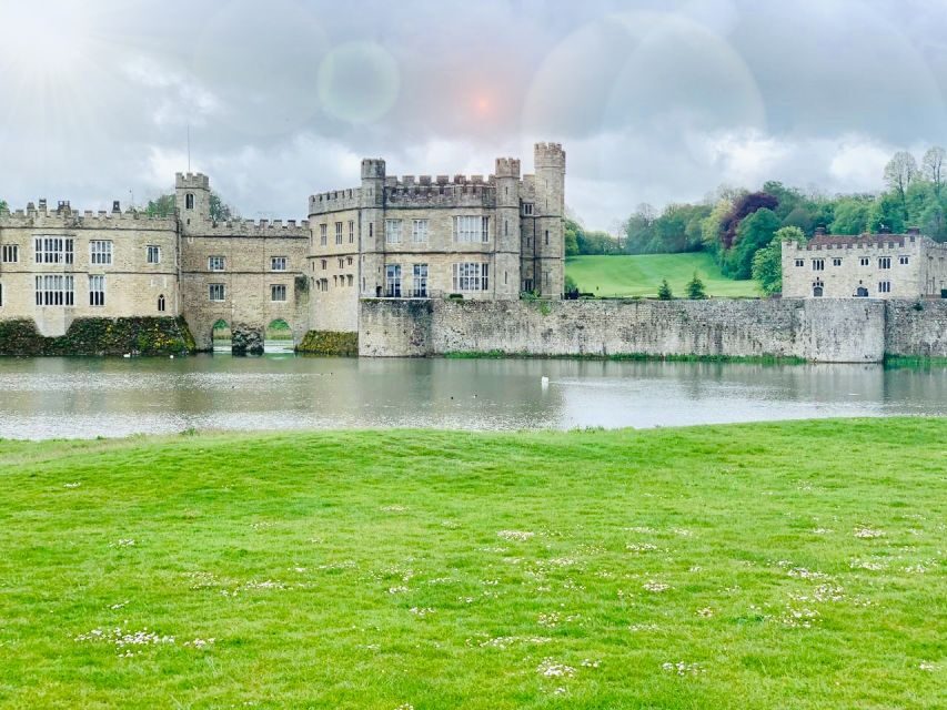 From Brighton: Leeds Castle & Canterbury Full-Day Trip - The aviary moment: hawks and eagles add a different kind of wow