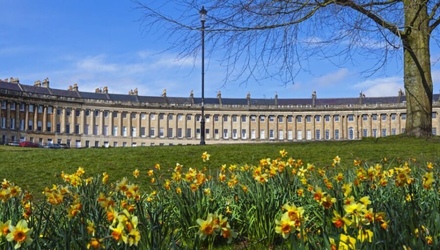 From Brighton: Stonehenge and Bath Full-Day Trip - Arriving in Bath: why the walking tour works