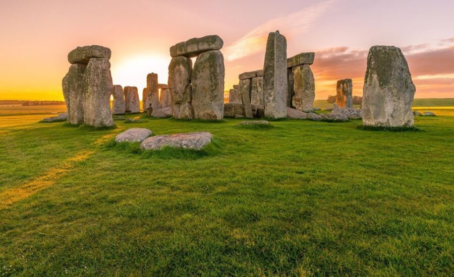 From Brighton: Stonehenge and Bath Full-Day Trip - Pacing and group energy: the 12-hour format isn’t slow