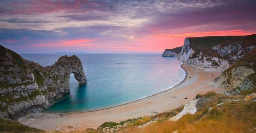 From Bristol: 4-Day Cornwall, Devon & Stonehenge Tour - B&B nights in Falmouth and Exeter: en suite, but not cookie-cutter rooms