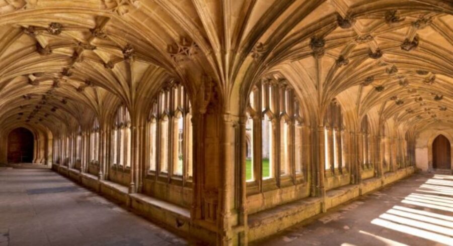 From Bristol: Stonehenge and Cotswold Villages Day Tour - The road trip element: guides, music, and the small-group feel