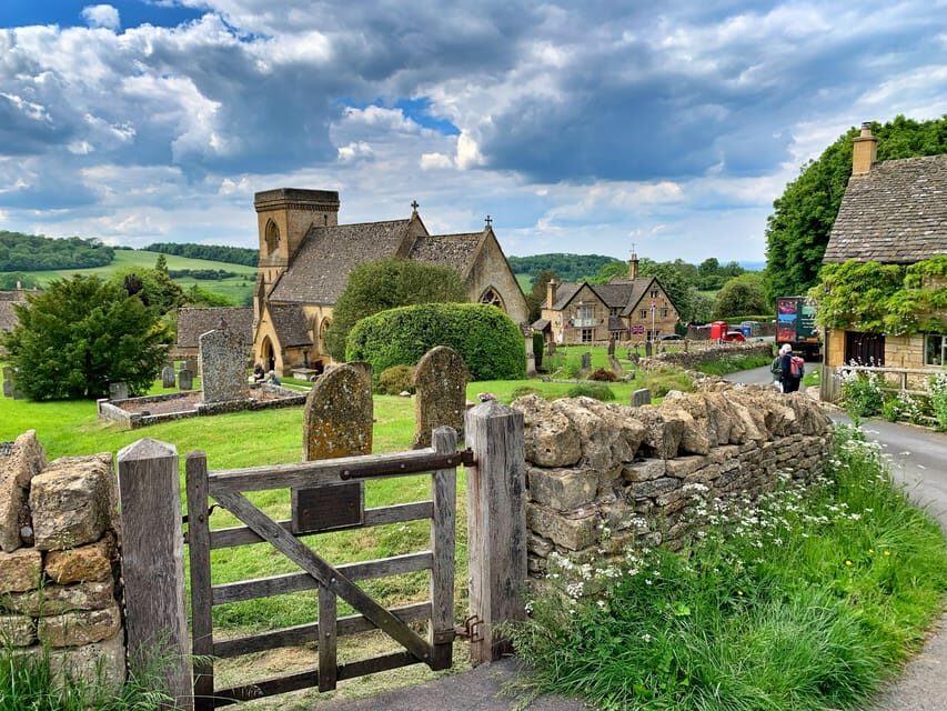 From Cambridge: Guided day trip to Stratford & The Cotswolds - Honey-Colored Houses and the Reality of Weather