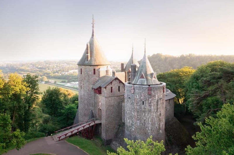 From Cardiff: Caerleon, Tintern Abbey and Three Castles Tour - Chepstow Castle’s Battlements: Clifftop Drama You Can See Clearly