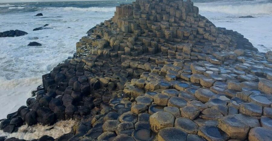 From Dublin: Giants Causeway Private Tour - Belfast Peace Wall and murals: where the Troubles become visual