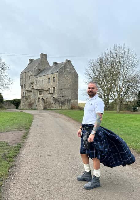 From Edinburgh: 1-Day Outlander Experience with Attractions - Hopetoun House: baroque grandeur and the best show-styled finale