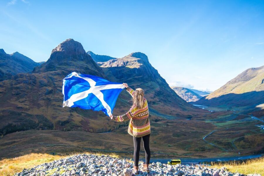 From Edinburgh: 3-Day Wild Skye & Loch Ness Hunter Tour - From Edinburgh to Inverness: the story-heavy first day