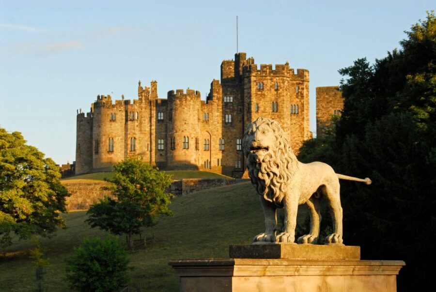 From Edinburgh: Day Trip to Bamburgh and Alnwick Castle - Leaving Edinburgh for Northumberland: the drive matters