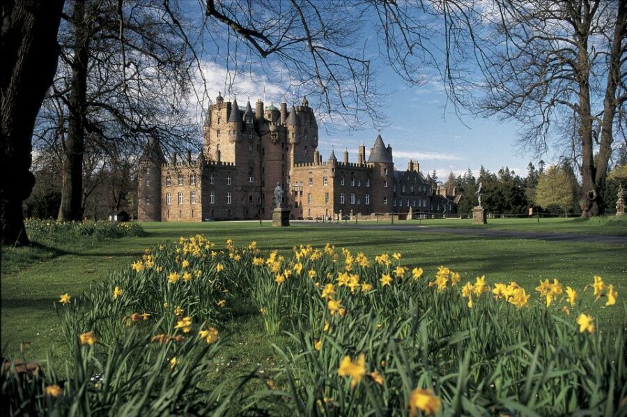 From Edinburgh: Glamis and Dunnottar Castles Tour in Italian - Glamis and Dunnottar in one day: a smart Scotland combo