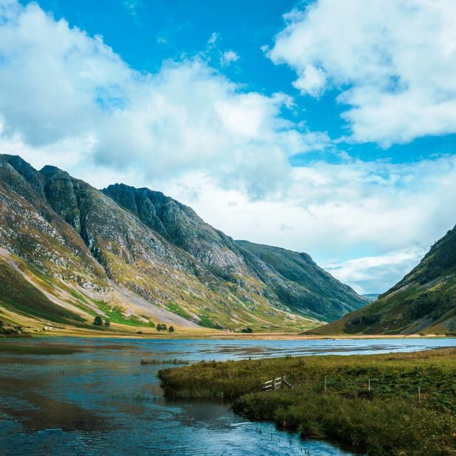 From Edinburgh: Glenfinnan Viaduct and Glencoe Day Trip - Tyndrum break: stretch, coffee, and a sanity pause