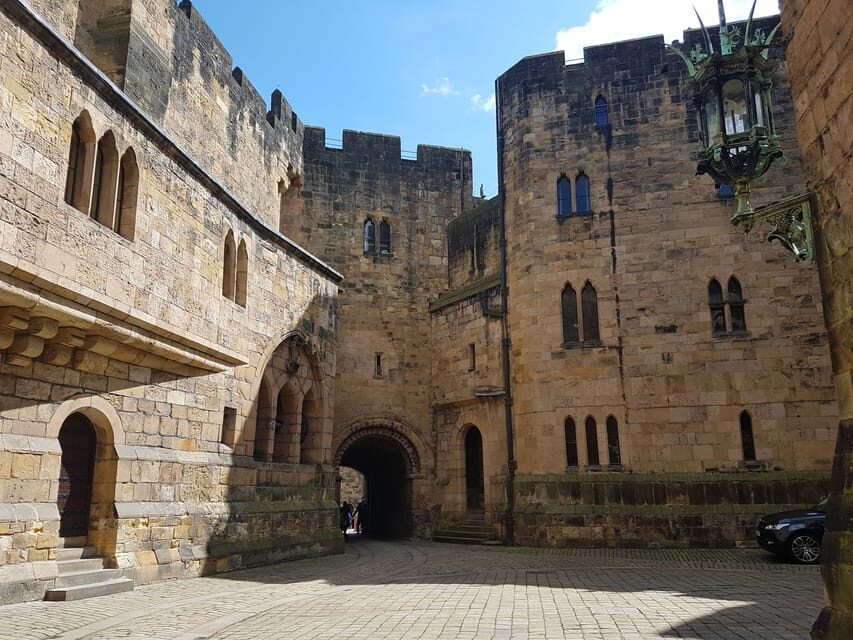 From Edinburgh: Holy Island, Alnwick Castle & Northumbria - Key highlights worth planning around