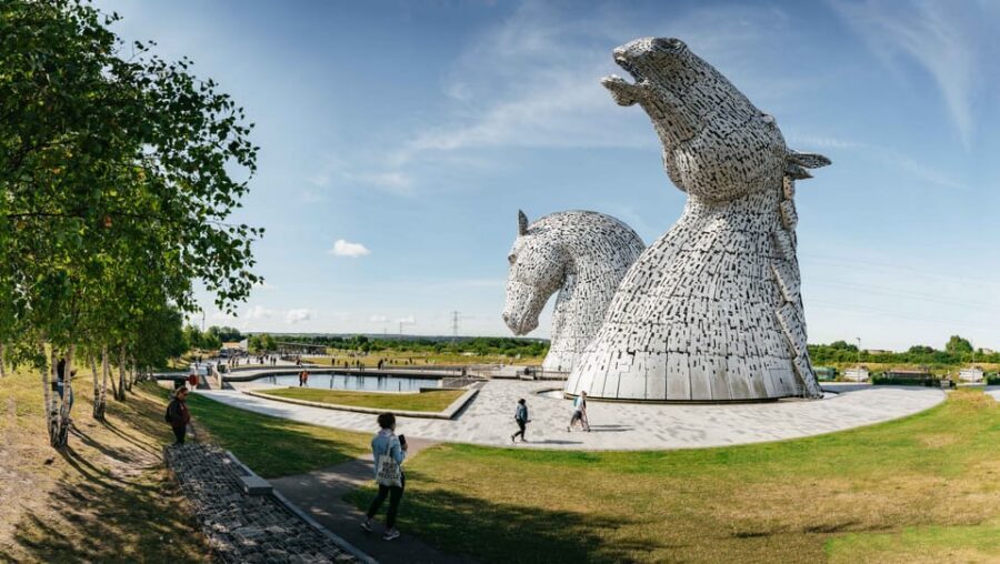 From Edinburgh: Loch Lomond, Stirling Castle & Kelpies Tour - The optional Loch Lomond boat cruise: where the views click
