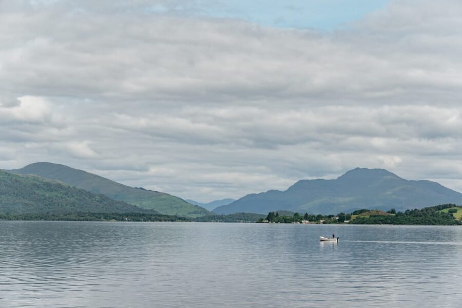 From Edinburgh: Loch Lomond, Stirling Castle & Kelpies Tour - South Queensferry viewpoint: a last look before Edinburgh