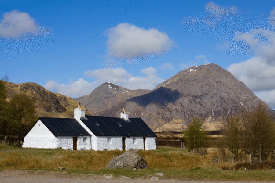 From Edinburgh: Loch Ness, Glencoe, and the Highlands Tour - Stirling to Callander: Castle Passing and a Reset Stop