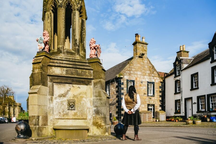 From Edinburgh: Outlander Experience 2-Day Tour - Guide style: the real engine behind the fun
