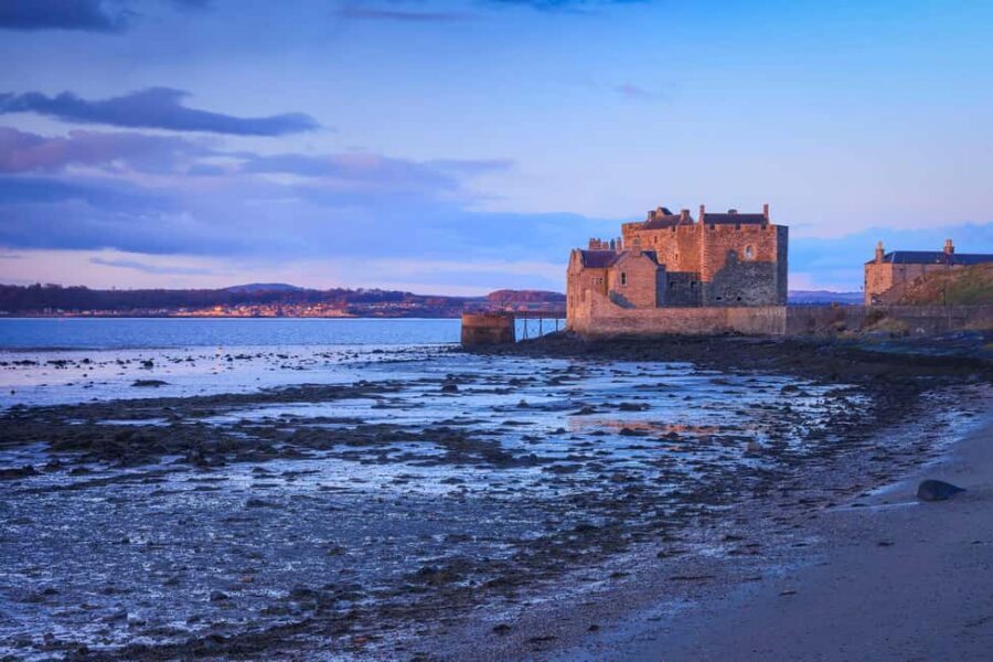 From Edinburgh: Private Outlander location tour - How the private Outlander day works from Edinburgh
