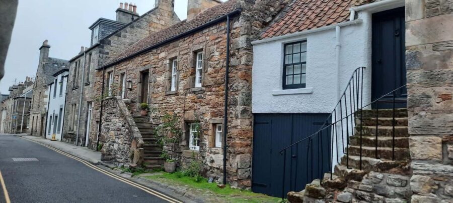 From Edinburgh: Private Outlander location tour - Meet your guide Scott and shape your filming-location wish list