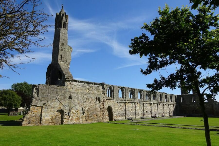 From Edinburgh: St Andrews and Fishing Villages of Fife Tour - Loch Leven: Mary Queen of Scots and the escape story