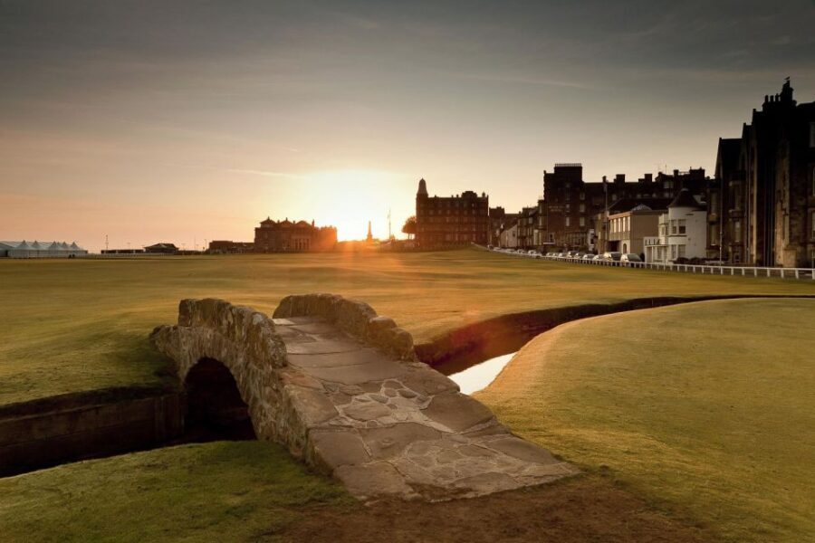 From Edinburgh: St Andrews and Fishing Villages of Fife Tour - Pittenweem, Crail, and St Monans: reading the East Neuk coast