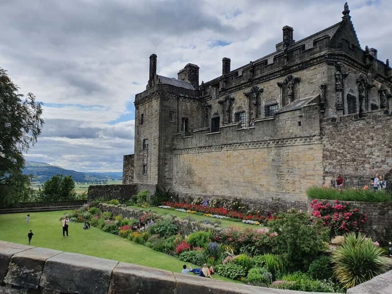 From Edinburgh: Stirling Castle, Kelpies and Loch Lomond - Hairy Coos: the stop that turns the day into a memory