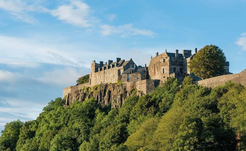From Edinburgh: Stirling Castle, Kelpies and Loch Lomond - Meeting point reality: how to start your day without stress