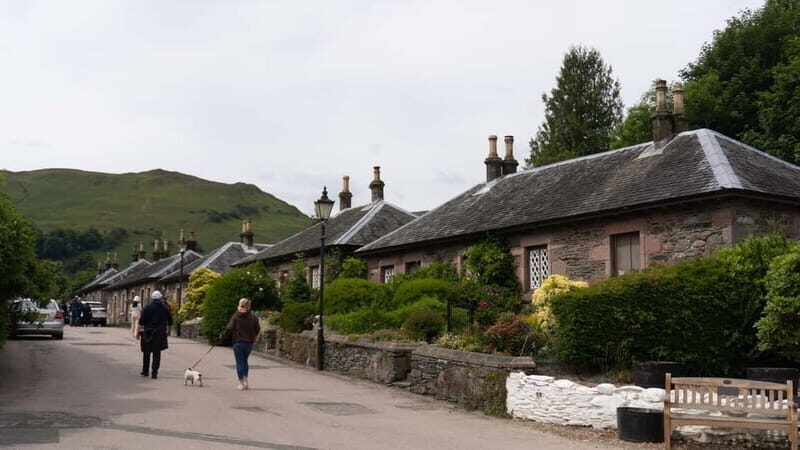From Edinburgh: West Highlands, Castles & Lochs Day Tour - Inveraray: your choice of castle or Inveraray Jail